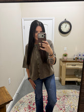 Load image into Gallery viewer, Ribbed Brown Sweater