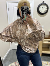 Load image into Gallery viewer, Camo Pullover