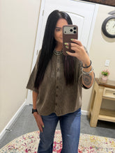 Load image into Gallery viewer, Ribbed Brown Sweater